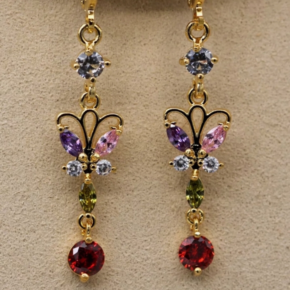 Beautiful Butterfly 🦋 Earrings - Picture 3 of 7